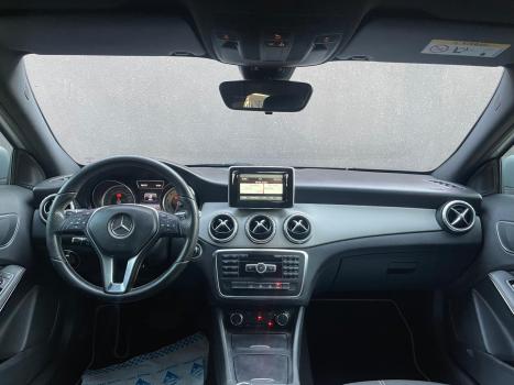 MERCEDES-BENZ GLA 200 1.6 16V 4P CGI ADVANCE TURBO AUTOMTICO, Foto 6