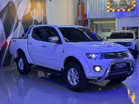 MITSUBISHI L 200 Triton 3.5 V6 HPE 4X4 FLEX CABINE DUPLA AUTOMTICO, Foto 2