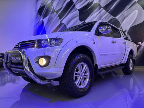 MITSUBISHI L 200 Triton 3.5 V6 HPE 4X4 FLEX CABINE DUPLA AUTOMTICO, Foto 4