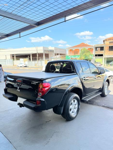 MITSUBISHI L 200 Triton 3.5 V6 HPE 4X4 FLEX CABINE DUPLA, Foto 6