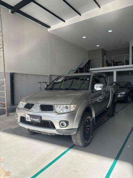 MITSUBISHI L 200 Triton 3.2 16V HPE 4X4 CABINE DUPLA TURBO DIESEL INTERCOOLER AUTOMTICO, Foto 1