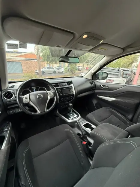 NISSAN Frontier 2.3 16V SE 4X4 CABINE DUPLA BI-TURBO DIESEL AUTOMTICO, Foto 9