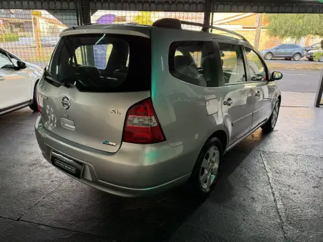 NISSAN Grand Livina 1.8 16V 4P SL FLEX AUTOMTICO, Foto 3