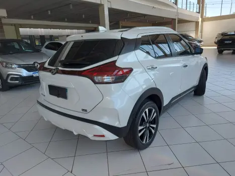 NISSAN Kicks 1.6 16V 4P FLEXSTART EXCLUSIVE XTRONIC AUTOMTICO CVT, Foto 3