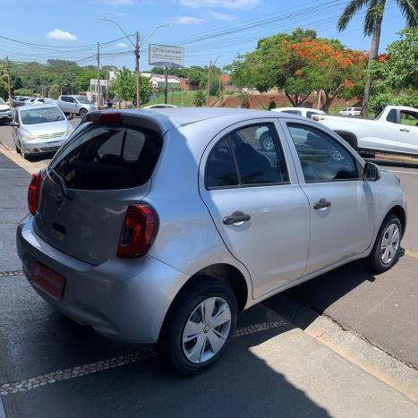 NISSAN March 1.0 12V 4P S FLEX, Foto 5