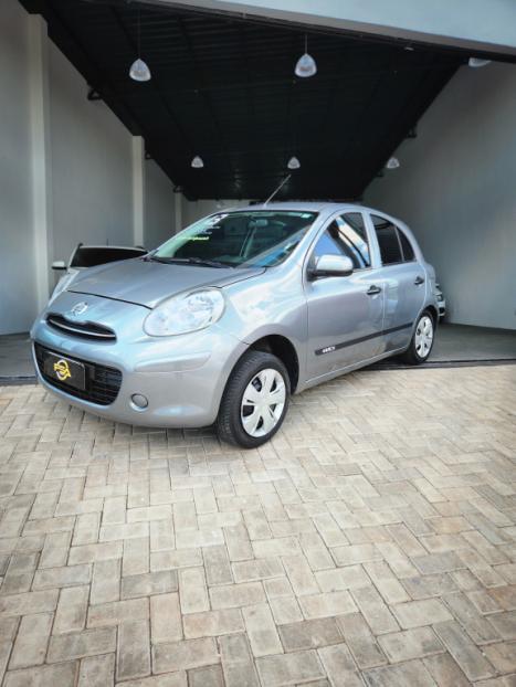NISSAN March 1.0 12V 4P S FLEX, Foto 4