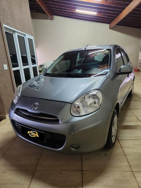 NISSAN March 1.0 16V 4P FLEX, Foto 2