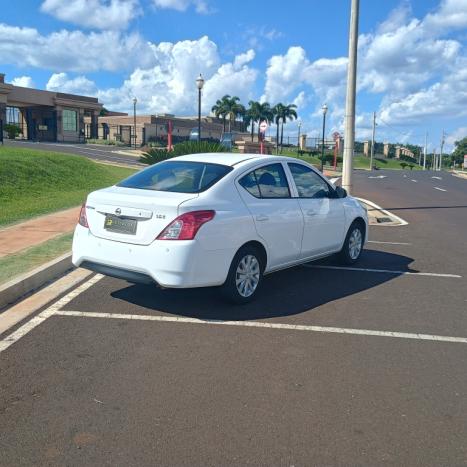 NISSAN Versa Sedan 1.6 16V 4P FLEX S, Foto 2