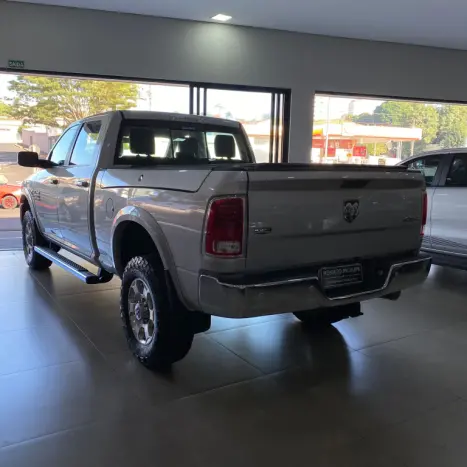 RAM 2500 6.7 I6 24V SLT CABINE DUPLA TURBO DIESEL LARAMIE 4X4 AUTOMTICO, Foto 7