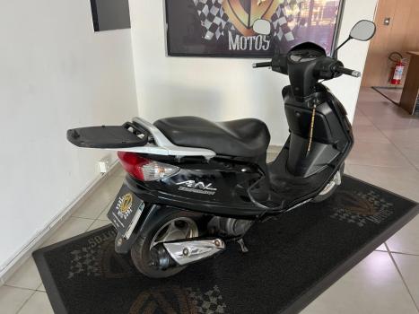 SUZUKI Burgman 125 , Foto 2