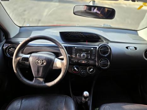 TOYOTA Etios Cross 1.5 16V 4P, Foto 9