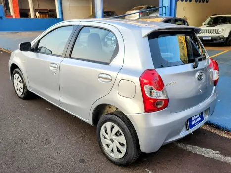 TOYOTA Etios Hatch 1.3 16V 4P FLEX XS, Foto 6