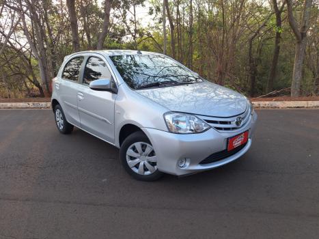 TOYOTA Etios Hatch 1.5 16V 4P FLEX XS, Foto 4