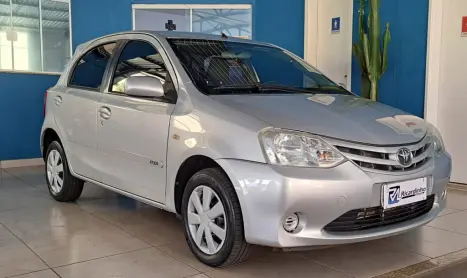 TOYOTA Etios Hatch 1.3 16V 4P FLEX XS, Foto 1