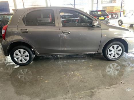 TOYOTA Etios Hatch 1.3 16V 4P FLEX X, Foto 7