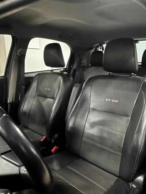 TOYOTA Etios Hatch 1.5 16V 4P FLEX PLATINUM AUTOMTICO, Foto 3