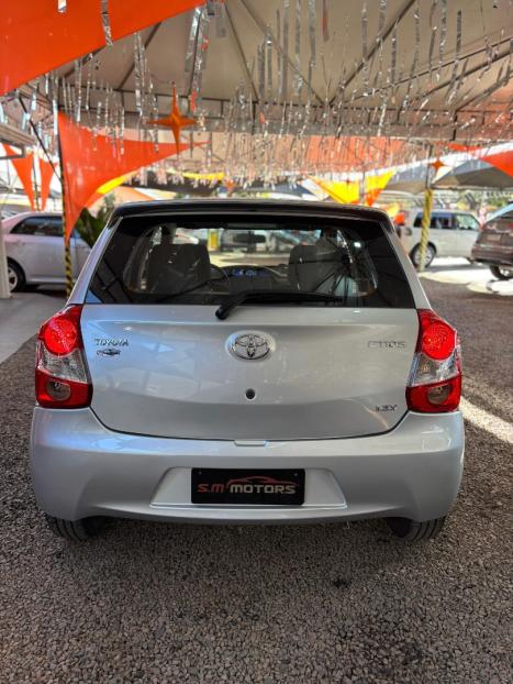 TOYOTA Etios Hatch 1.3 16V 4P FLEX X, Foto 7