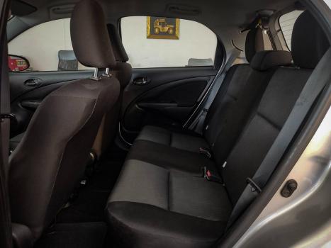 TOYOTA Etios Hatch 1.3 16V 4P FLEX X, Foto 10