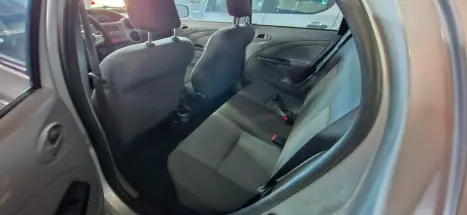 TOYOTA Etios Hatch 1.3 16V 4P FLEX XS, Foto 8