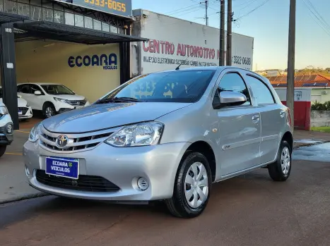 TOYOTA Etios Hatch 1.3 16V 4P FLEX X, Foto 2