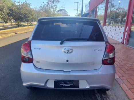 TOYOTA Etios Hatch 1.5 16V 4P FLEX X PLUS AUTOMTICO, Foto 6