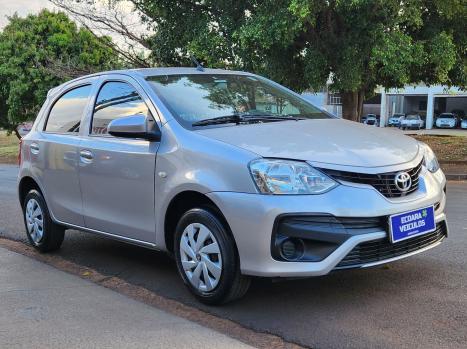 TOYOTA Etios Hatch 1.3 16V 4P FLEX X, Foto 2