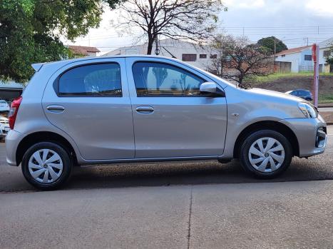 TOYOTA Etios Hatch 1.3 16V 4P FLEX X, Foto 9