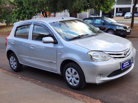 TOYOTA Etios Hatch 1.3 16V 4P FLEX X, Foto 4