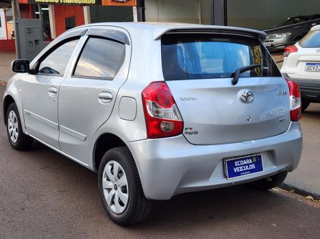 TOYOTA Etios Hatch 1.3 16V 4P FLEX X, Foto 6