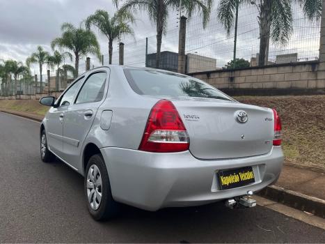 TOYOTA Etios Sedan 1.5 16V 4P FLEX X, Foto 4