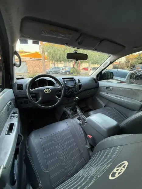 TOYOTA Hilux , Foto 2