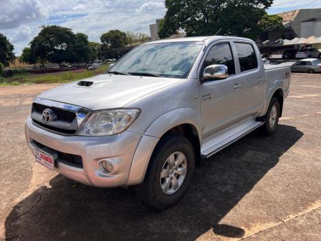 TOYOTA Hilux Caminhonete 3.0 4P 4X4 SRV TURBO DIESEL CABINE DUPLA AUTOMTICO, Foto 2