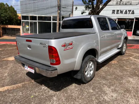 TOYOTA Hilux Caminhonete 3.0 4P 4X4 SRV TURBO DIESEL CABINE DUPLA AUTOMTICO, Foto 4