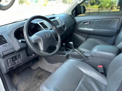TOYOTA Hilux Caminhonete 3.0 4P SRV DIESEL CABINE DUPLA, Foto 4