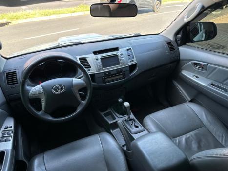 TOYOTA Hilux Caminhonete 3.0 4P SRV DIESEL CABINE DUPLA, Foto 5