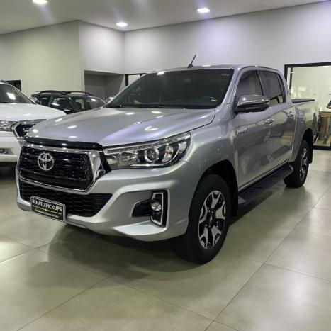 TOYOTA Hilux Caminhonete 2.8 16V SRX 4X4 TURBO DIESEL CABINE DUPLA AUTOMTICO, Foto 2