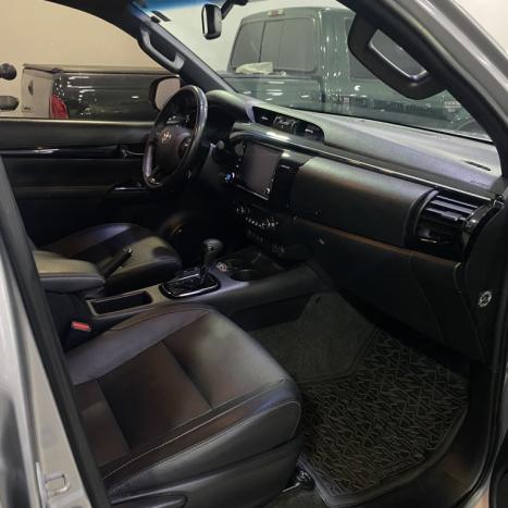 TOYOTA Hilux Caminhonete 2.8 16V SRX 4X4 TURBO DIESEL CABINE DUPLA AUTOMTICO, Foto 13