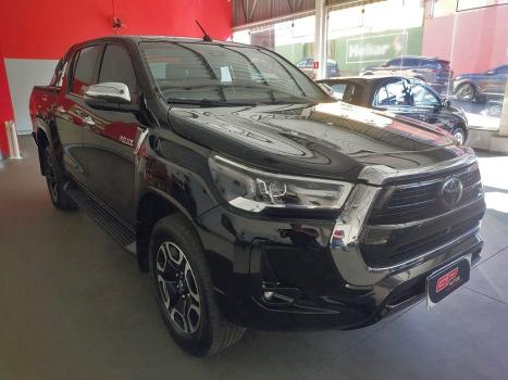 TOYOTA Hilux Caminhonete 2.8 16V SRX 4X4 DIESEL CABINE DUPLA AUTOMTICO, Foto 2