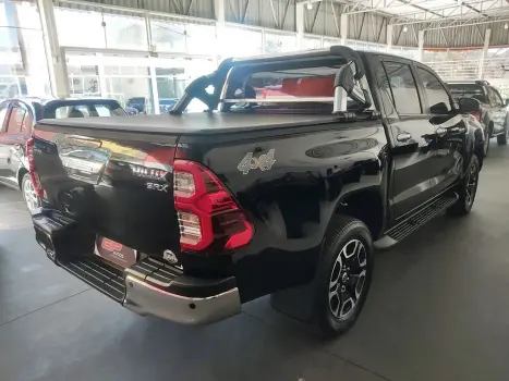 TOYOTA Hilux Caminhonete 2.8 16V SRX 4X4 DIESEL CABINE DUPLA AUTOMTICO, Foto 11