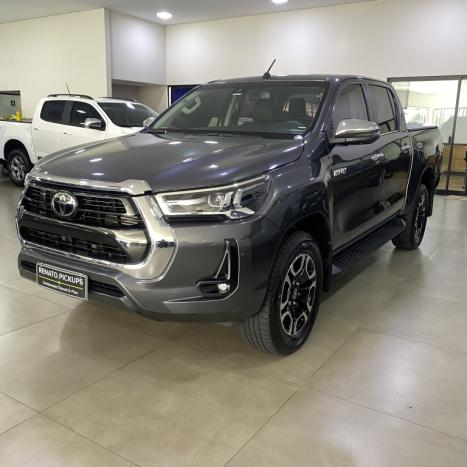TOYOTA Hilux Caminhonete 2.8 16V SRX 4X4 TURBO DIESEL CABINE DUPLA AUTOMTICO, Foto 2