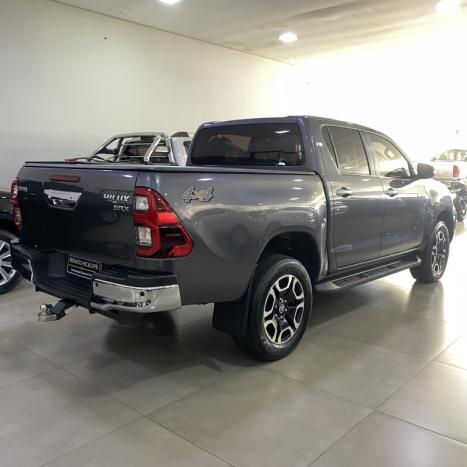 TOYOTA Hilux Caminhonete 2.8 16V SRX 4X4 TURBO DIESEL CABINE DUPLA AUTOMTICO, Foto 3