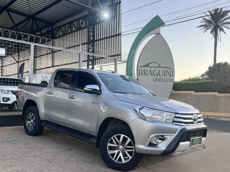 TOYOTA Hilux Caminhonete 2.8 16V SRV 4X4 DIESEL CABINE DUPLA AUTOMTICO, Foto 2