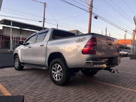 TOYOTA Hilux Caminhonete 2.8 16V SRV 4X4 DIESEL CABINE DUPLA AUTOMTICO, Foto 4