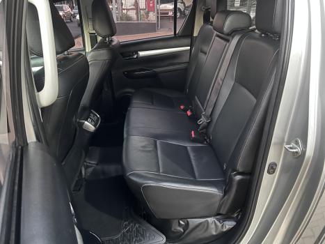 TOYOTA Hilux Caminhonete 2.8 16V SRV 4X4 DIESEL CABINE DUPLA AUTOMTICO, Foto 9