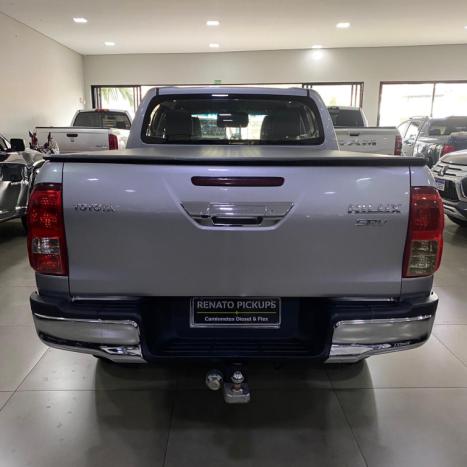 TOYOTA Hilux Caminhonete 2.8 16V SRV 4X4 DIESEL CABINE DUPLA AUTOMTICO, Foto 5