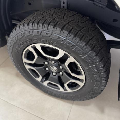 TOYOTA Hilux Caminhonete 2.8 16V SRX 4X4 TURBO DIESEL CABINE DUPLA AUTOMTICO, Foto 8