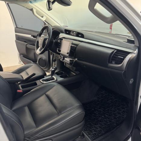 TOYOTA Hilux Caminhonete 2.8 16V SRX 4X4 TURBO DIESEL CABINE DUPLA AUTOMTICO, Foto 15