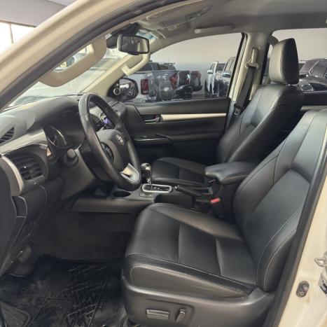 TOYOTA Hilux Caminhonete 2.8 16V SRX 4X4 TURBO DIESEL CABINE DUPLA AUTOMTICO, Foto 16