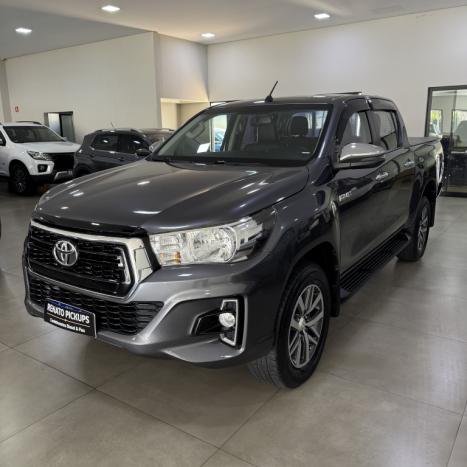 TOYOTA Hilux Caminhonete 2.8 16V SRV 4X4 DIESEL CABINE DUPLA AUTOMTICO, Foto 3