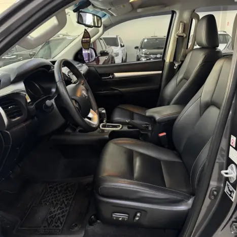 TOYOTA Hilux Caminhonete 2.8 16V SRV 4X4 DIESEL CABINE DUPLA AUTOMTICO, Foto 14